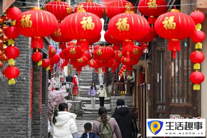 百年黃葛古道張燈結彩年味濃