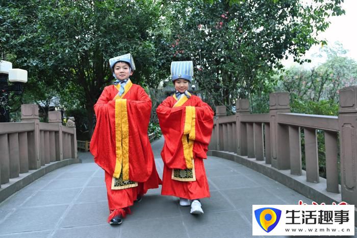 成都大廟會“國學小喜神”出爐(圖2) 成都大廟會“國學小喜神”出爐(圖2)