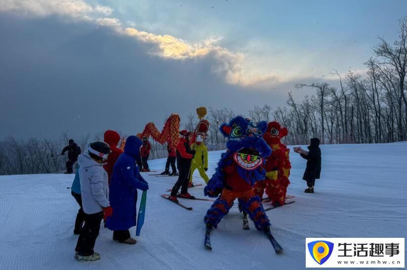 “吉地滑雪”為龍年春節(jié)提升年味(圖2)