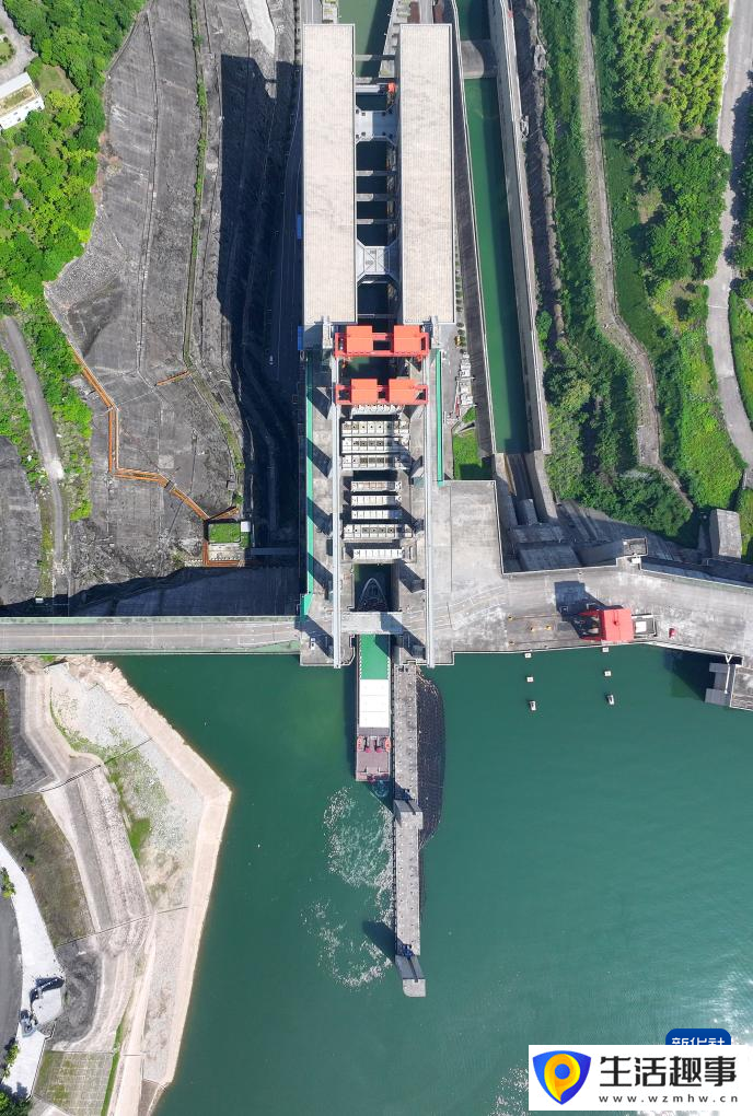 三峽樞紐累計航運通過量突破20億噸(圖2)